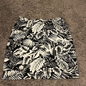 Petite Sophisticate Stretch Pencil Skirt (4)